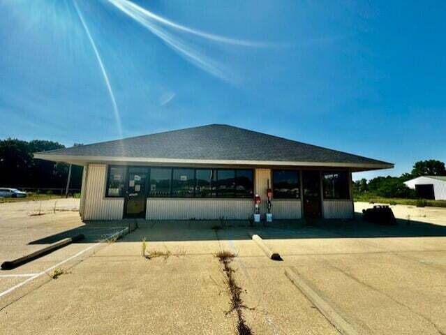 Primary Photo Of 1661 US-45, Saltillo Office For Sale