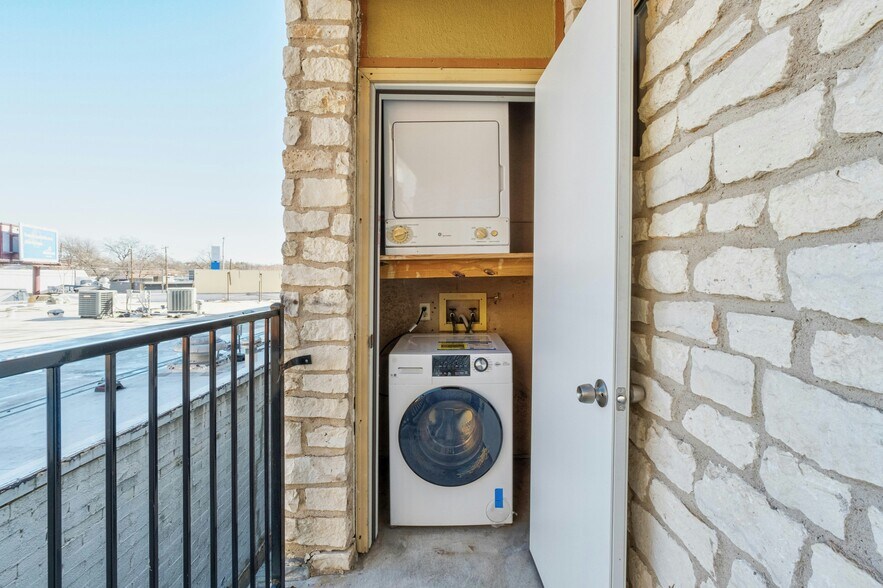 More Photos Of 2818 Nueces St, Austin Apartments For Sale