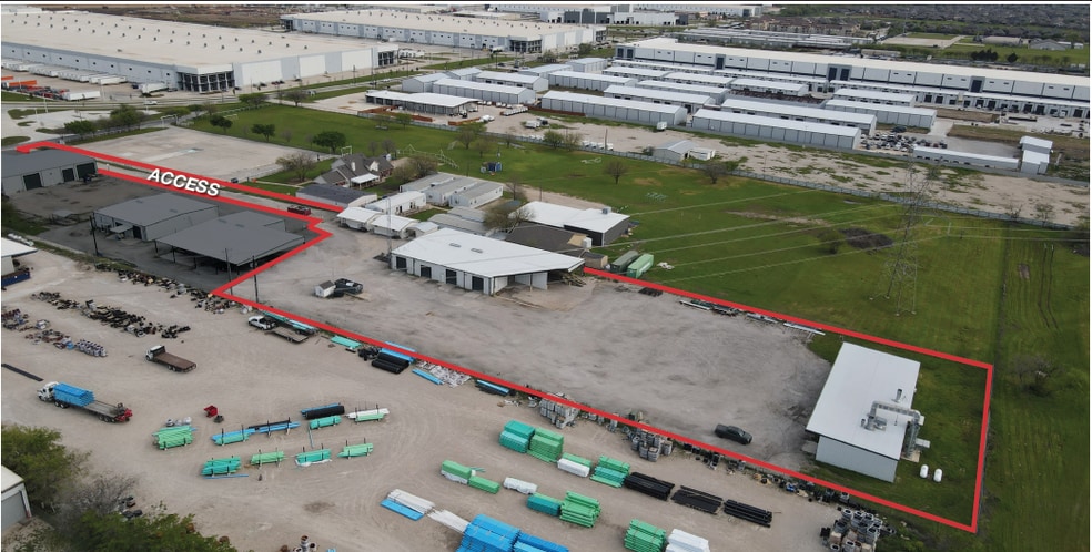 More Photos Of 13189 Harmon Rd, Fort Worth Warehouse For Sale