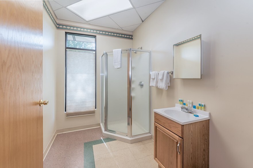 More Photos Of 451 Washington Avenue Ext, Saugerties Hospitality For Sale