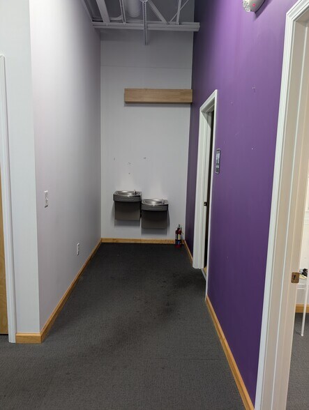 More Photos Of 5221-5223 Main St, Buffalo Freestanding For Lease