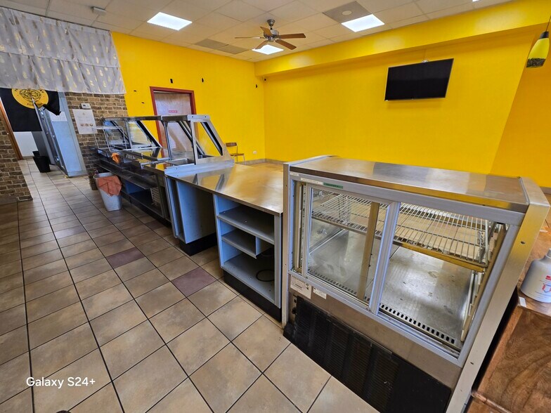 More Photos Of 415 Kapahulu Ave, Honolulu Freestanding For Lease