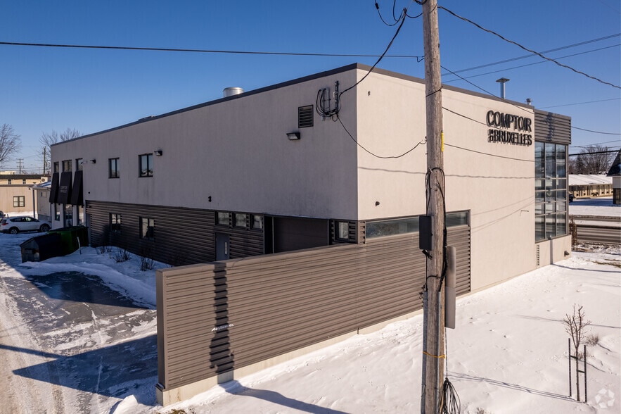 More Photos Of 297-333 Boul Harwood, Vaudreuil-dorion Flex For Sale