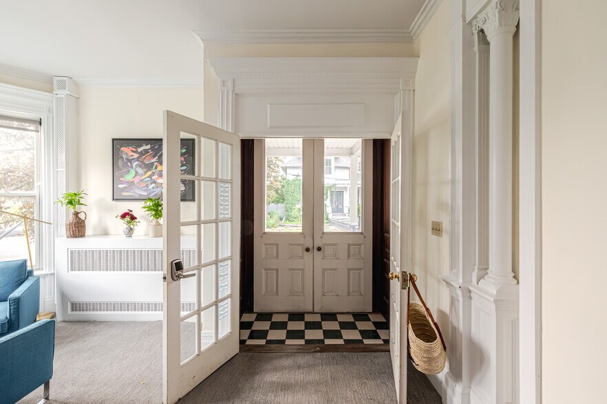More Photos Of 437 E Allen St, Hudson Office For Sale