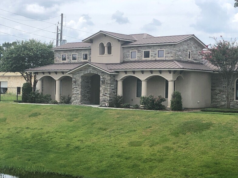 More Photos Of 12526 Cutten Rd, Houston Office For Sale