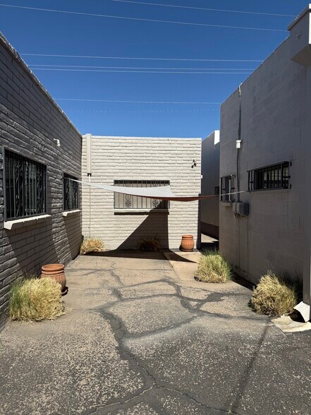 More Photos Of 2550 E Fort Lowell Rd, Tucson Medical For Sale