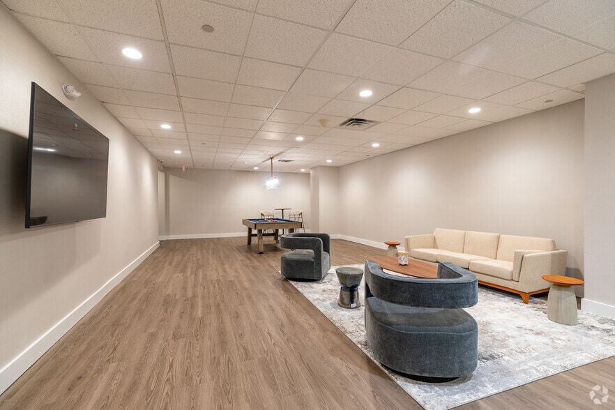 More Photos Of 1100 Cornwall Rd, South Brunswick Medical For Lease