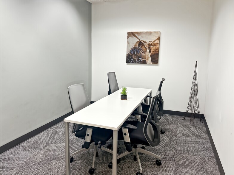 More Photos Of 1902 Wright Pl, Carlsbad Coworking Space