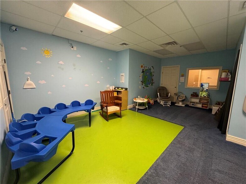 More Photos Of 1705 S Walton Blvd, Bentonville Office For Sale