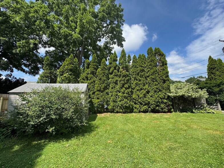 More Photos Of 5777 Summit St, Sylvania Specialty For Sale