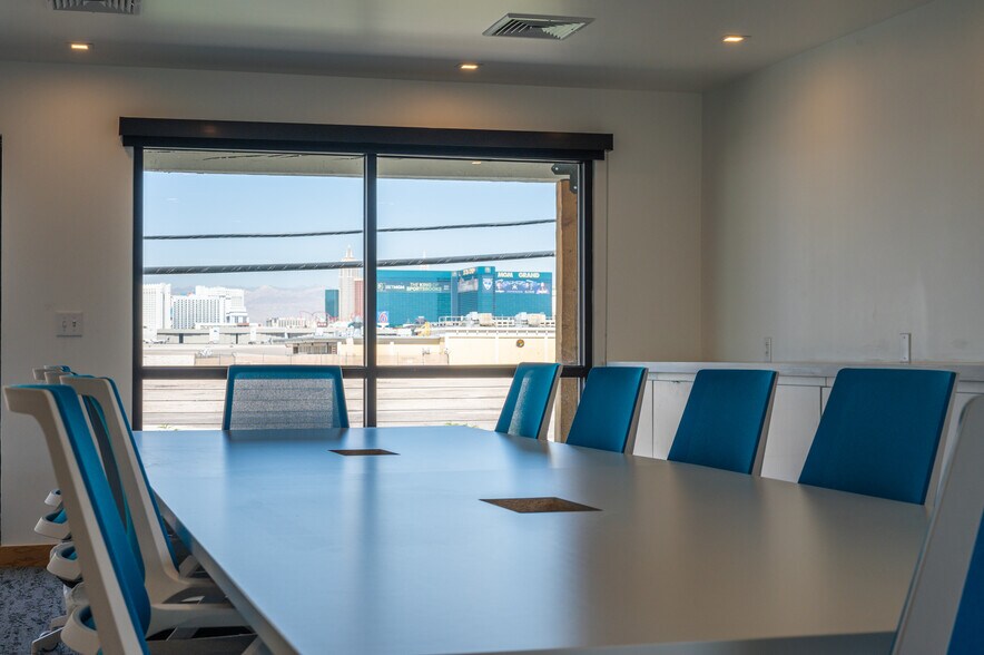 More Photos Of 5030 Paradise Rd, Las Vegas Unknown For Lease