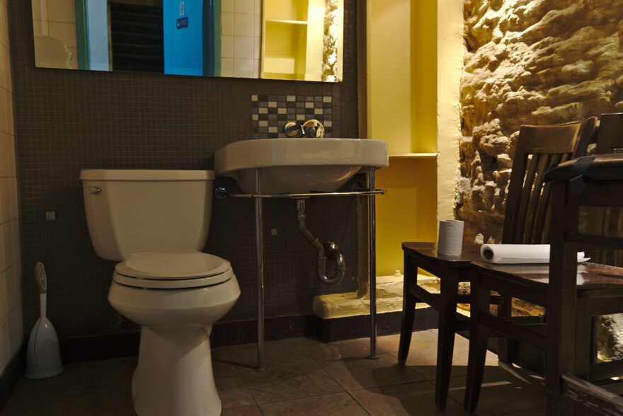 More Photos Of 111 W 17th St, New York Storefront Retail Office For Lease