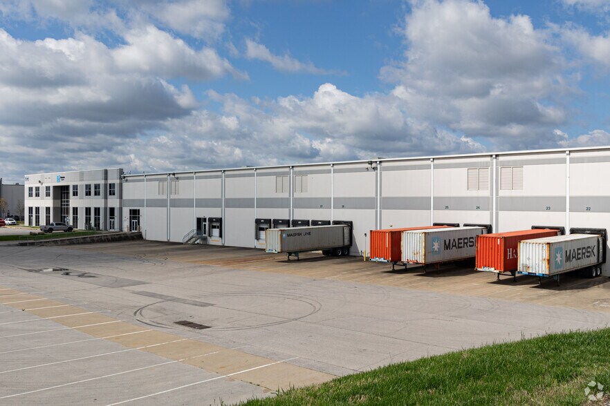 More Photos Of 14840 Central Pike, Lebanon Distribution For Lease