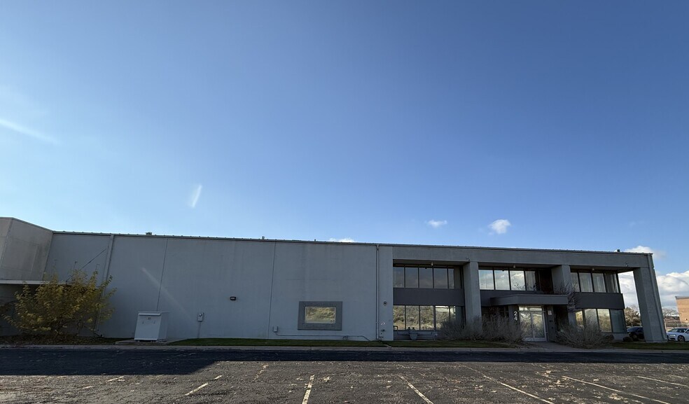 More Photos Of 2400 S 600 W, Salt Lake City Warehouse For Lease