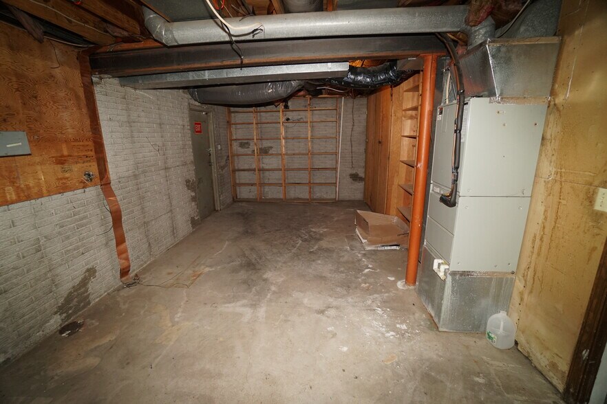 More Photos Of 2414 S Leonard Rd, Saint Joseph Office For Sale