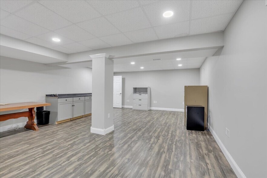 More Photos Of 33 Buckland St, Plantsville Storefront Retail Office For Sale