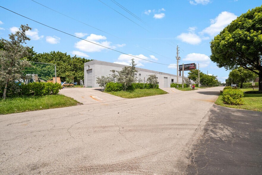 More Photos Of 800 SW 17th Ave, Delray Beach Warehouse For Sale