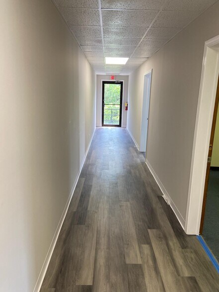 More Photos Of 300 White Ingram Pky, Dallas Office For Lease