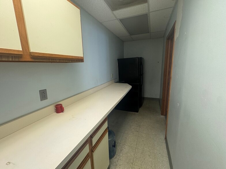 More Photos Of 6399 Haines Rd, Saint Petersburg Freestanding For Lease