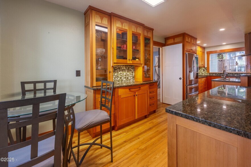 More Photos Of 4925 NW Woody Way, Newport Specialty For Sale