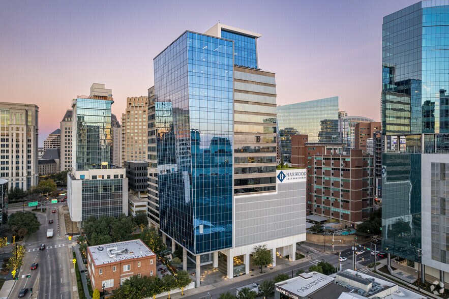 Primary Photo Of 2501 N Harwood St, Dallas Office For Sale