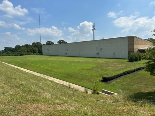 More Photos Of 280 Moore Ln, Collierville Warehouse For Lease