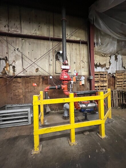More Photos Of 11401 South Ave, North Lima Warehouse For Sale