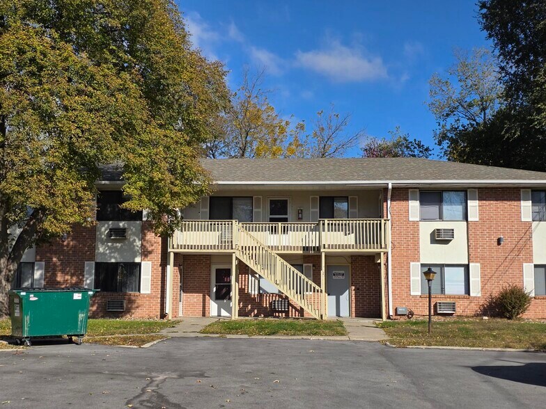 Primary Photo Of 520 S 5th Ave E, Newton Apartments For Sale