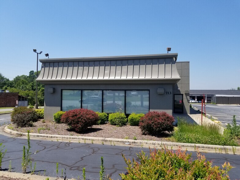More Photos Of 713 Highway St, Madison Fast Food For Sale