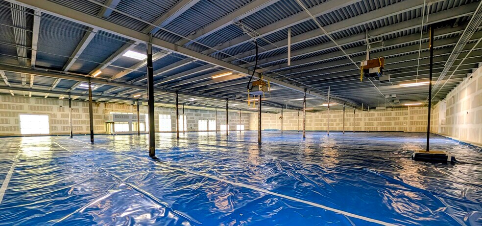 More Photos Of 29270-29350 Plymouth Rd, Livonia Freestanding For Lease