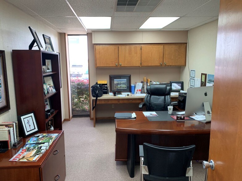 More Photos Of 2200 NW Stallings Dr, Nacogdoches Office For Lease