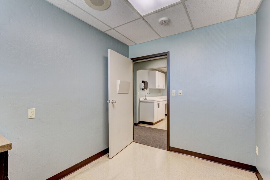 More Photos Of 5622 N Portland Ave, Oklahoma City Medical For Lease