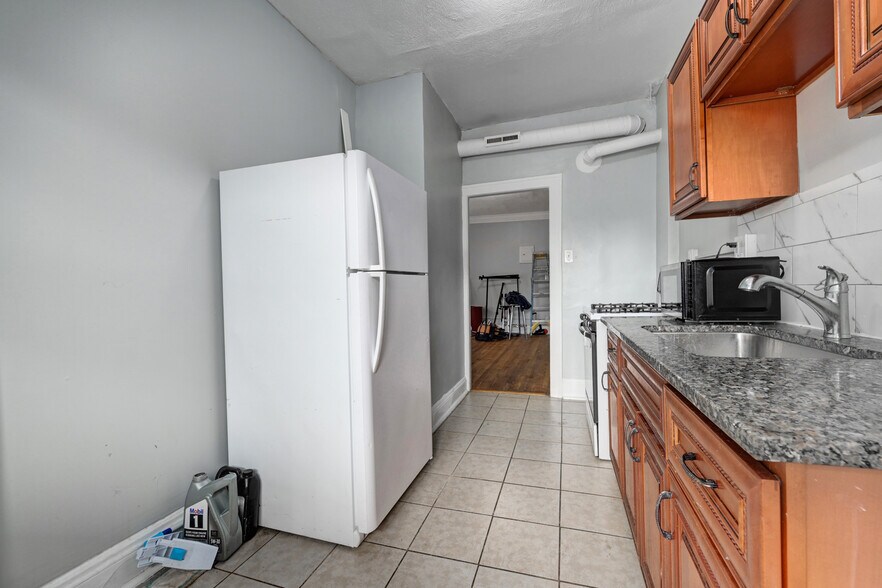 More Photos Of 14120 Superior Rd, Cleveland Multifamily For Sale