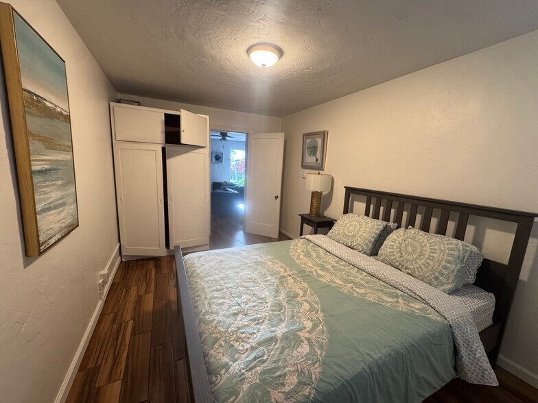 More Photos Of 208 Terrace Way, Capitola Apartments For Sale