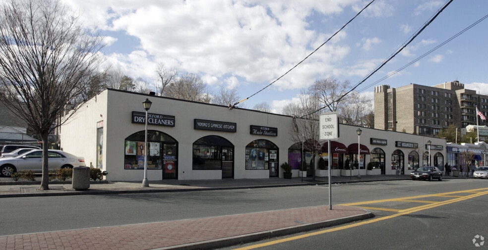 More Photos Of 122-138 W Post Rd, White Plains General Retail For Lease