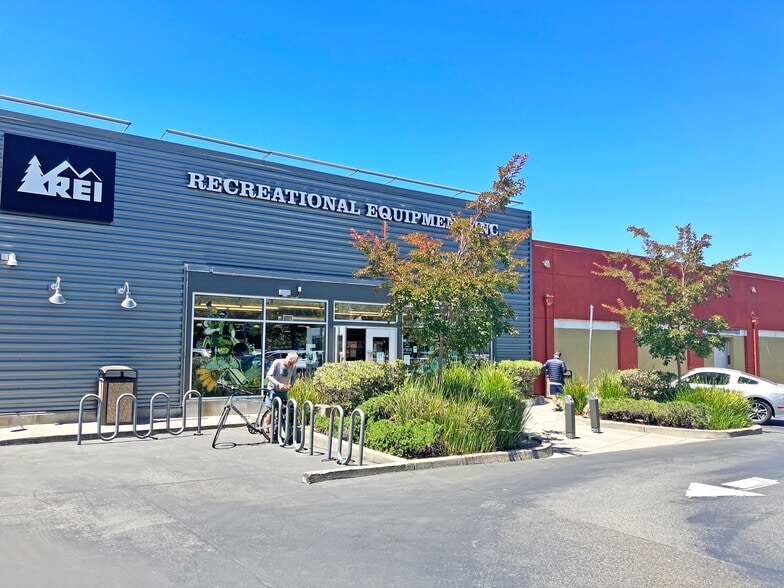 More Photos Of 1227 San Pablo Ave, Berkeley Storefront For Sale