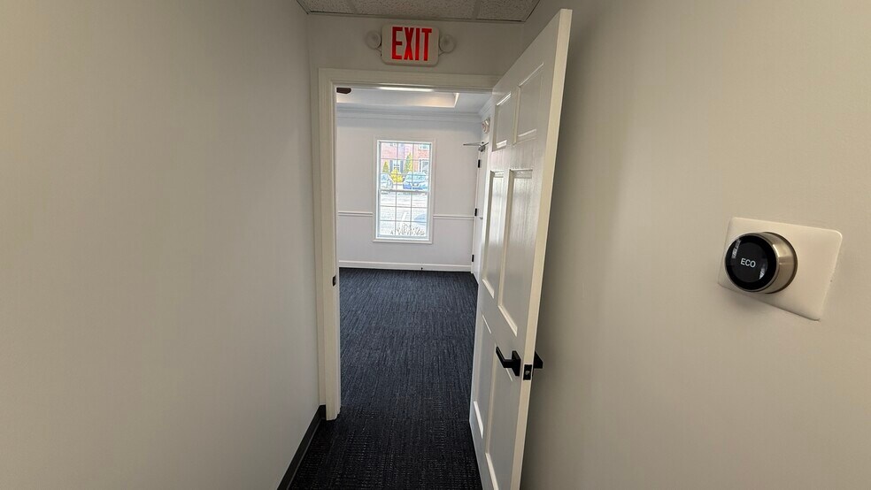 More Photos Of 11801 Brinley Ave, Louisville Medical For Lease