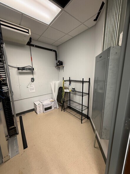 More Photos Of 575 Fallbrook Blvd, Lincoln General Retail For Lease