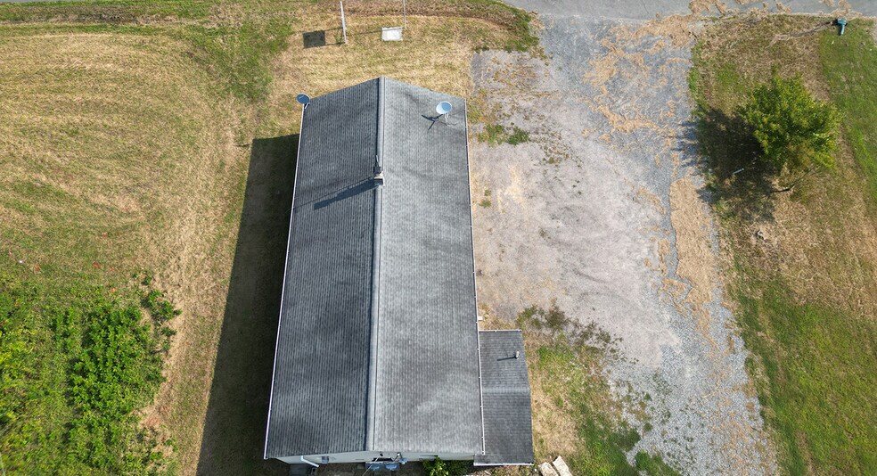 More Photos Of 18064 Jefferson Hwy, Montpelier Light Distribution For Lease