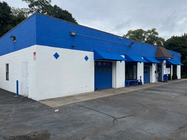 More Photos Of 296 Highland Ave, Salem Auto Repair For Sale