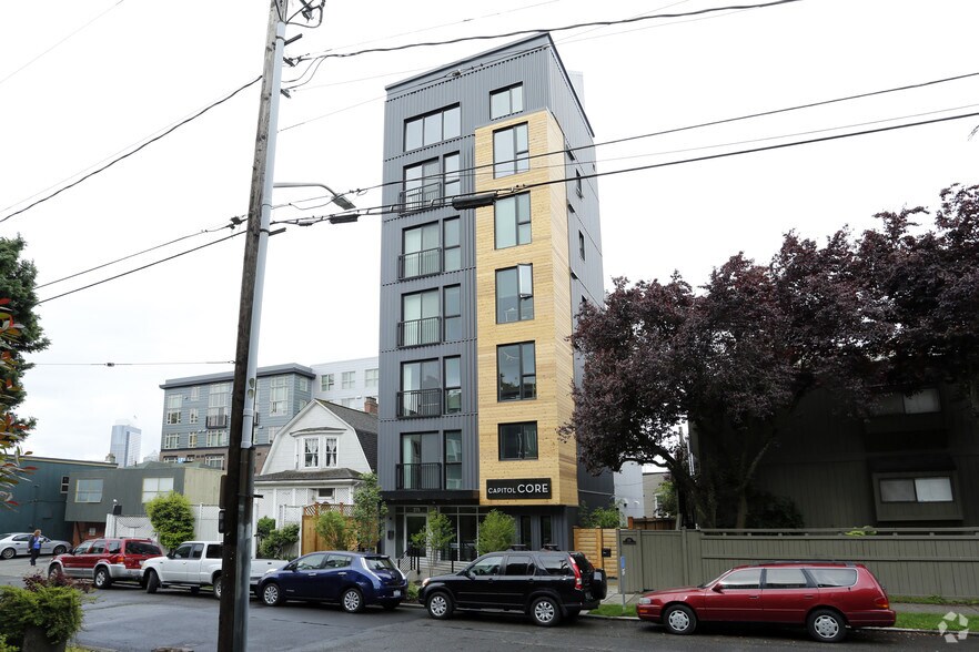 More Photos Of 215 Boylston Ave E, Seattle Apartments For Sale