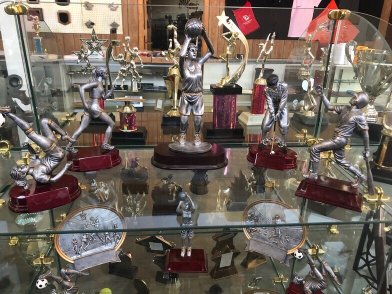 More Photos Of 702-704 E Davis St, Burlington Storefront For Sale