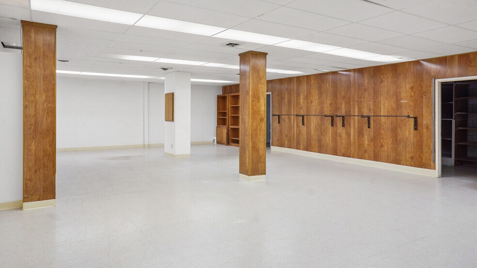 More Photos Of 716 E Main St, Othello Storefront Retail Office For Sale