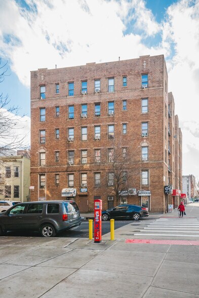 More Photos Of 1964 Grand Concourse, Bronx Apartments For Lease
