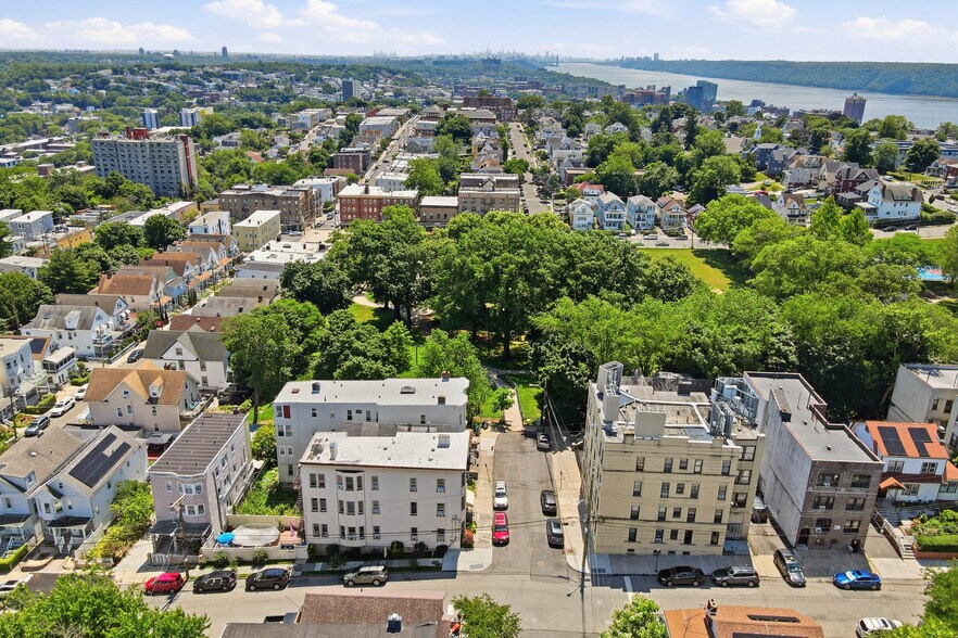 More Photos Of 4 Convent Ave, Yonkers Apartments For Sale