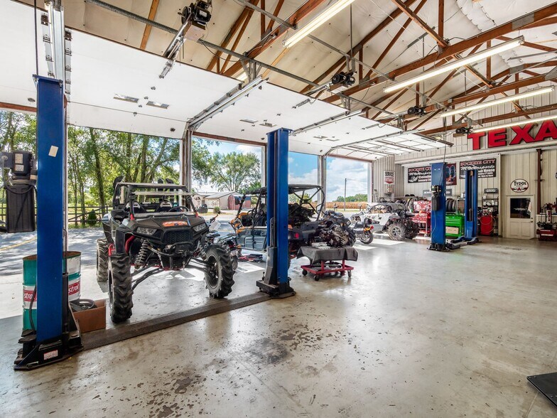 More Photos Of 31 S Ludlow Rd, Urbana Auto Repair For Sale