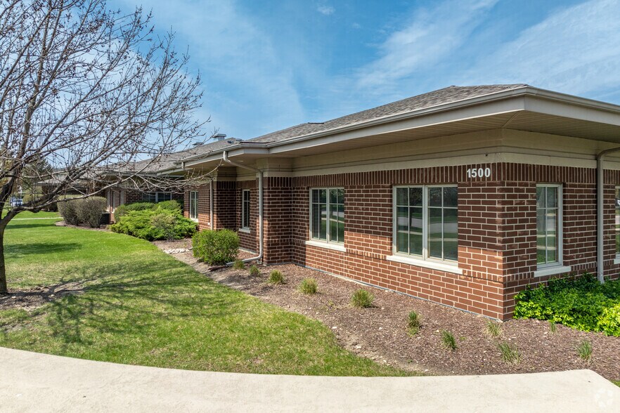 More Photos Of 1500 Eisenhower Ln, Lisle Office For Lease