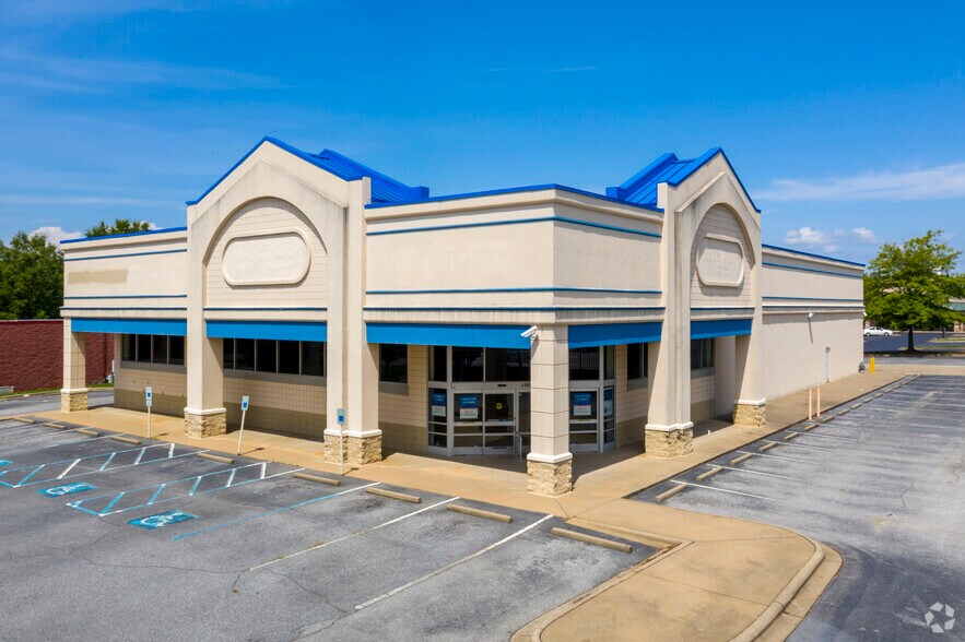 Primary Photo Of 2195 Southport Rd, Spartanburg Freestanding For Sale