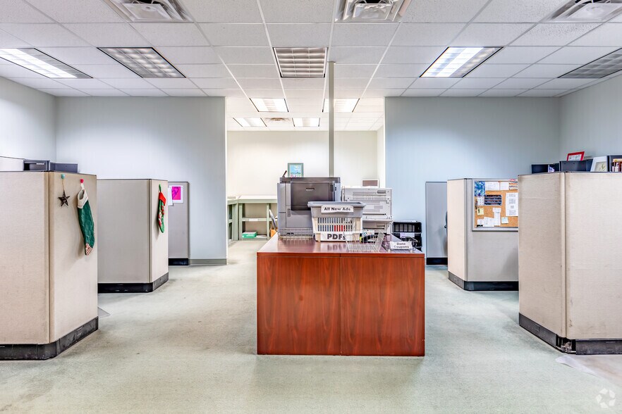 More Photos Of 9911 Seminole Blvd, Seminole Medical For Lease