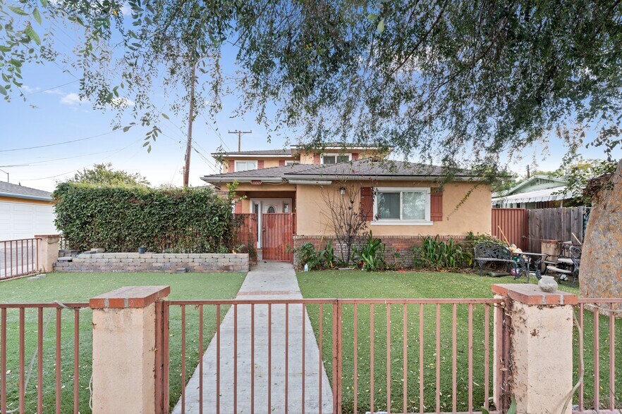 More Photos Of 8720 Villa Dr, Whittier Apartments For Sale